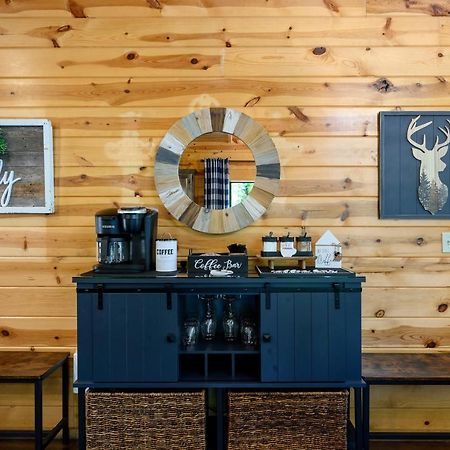 Hickory Bear - Cabin Surrounded By Pines, Sleeps 10, Hot Tub, Fire Pit, Arcade, Foosball Table & Deck Slide Broken Bow Eksteriør bilde
