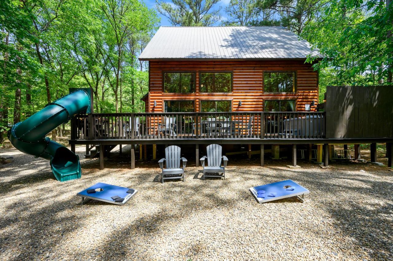 Hickory Bear - Cabin Surrounded By Pines, Sleeps 10, Hot Tub, Fire Pit, Arcade, Foosball Table & Deck Slide Broken Bow Eksteriør bilde