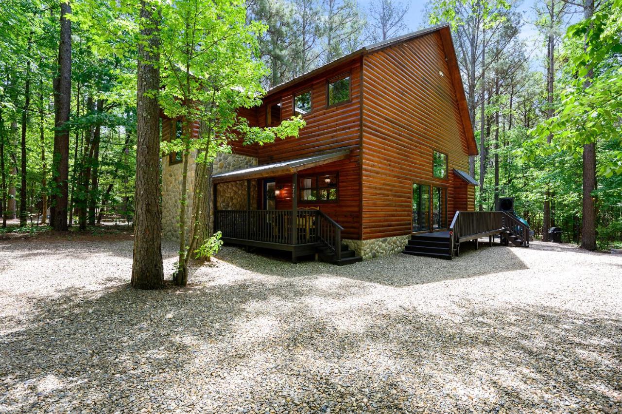 Hickory Bear - Cabin Surrounded By Pines, Sleeps 10, Hot Tub, Fire Pit, Arcade, Foosball Table & Deck Slide Broken Bow Eksteriør bilde