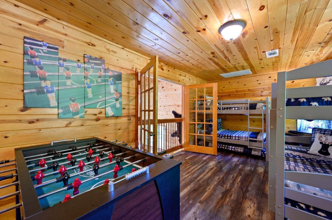 Hickory Bear - Cabin Surrounded By Pines, Sleeps 10, Hot Tub, Fire Pit, Arcade, Foosball Table & Deck Slide Broken Bow Eksteriør bilde